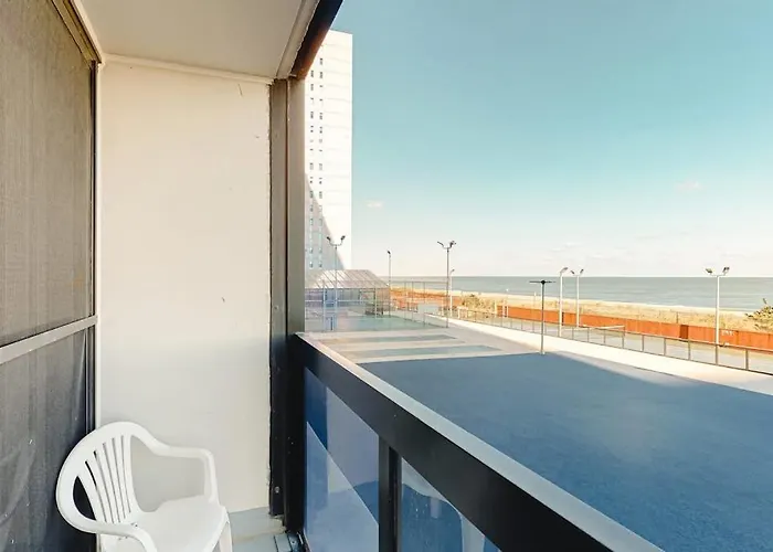 Beautiful In Oceanfront Complex Featuring Pools