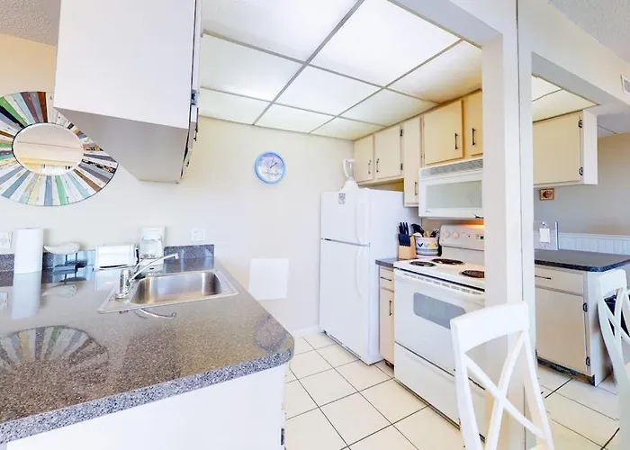 Holiday home Beautiful In Oceanfront Complex Featuring Pools