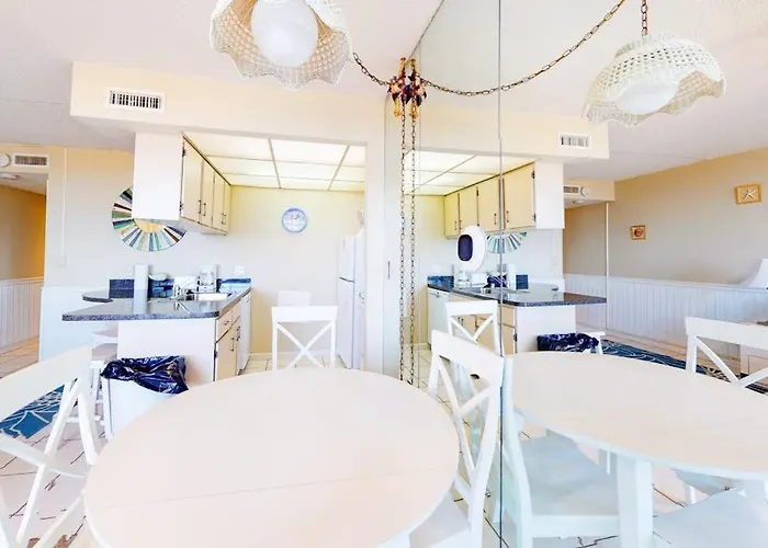 Holiday home Beautiful In Oceanfront Complex Featuring Pools *