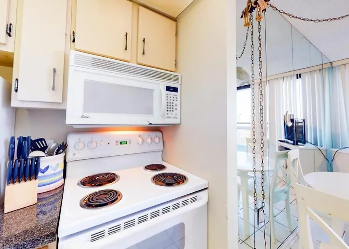 Beautiful In Oceanfront Complex Featuring Pools Holiday home *