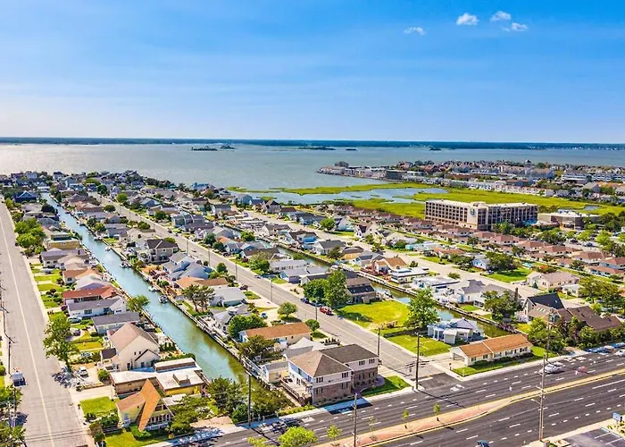 Beautiful In Oceanfront Complex Featuring Pools Holiday home
