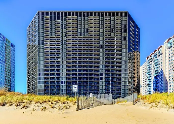 Beautiful In Oceanfront Complex Featuring Pools Holiday home *