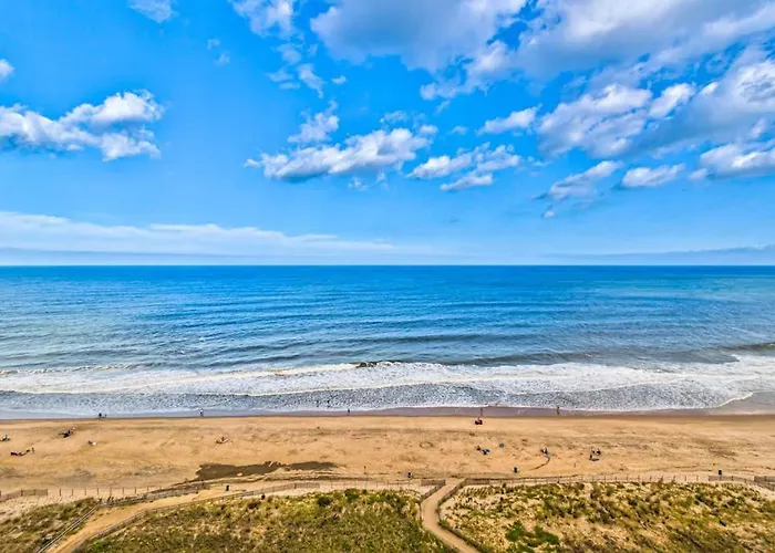 Holiday home Beautiful In Oceanfront Complex Featuring Pools *